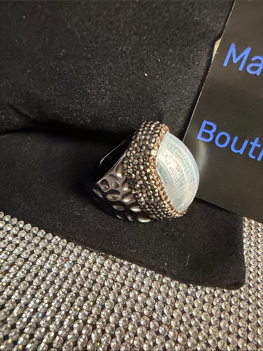 Black and Silver sea shell Statement Ring. 🆕